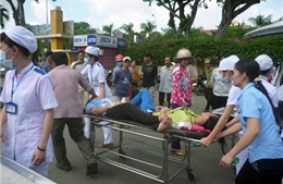 Hơn 100 công nhân giày da nhập viện vì ngộ độc